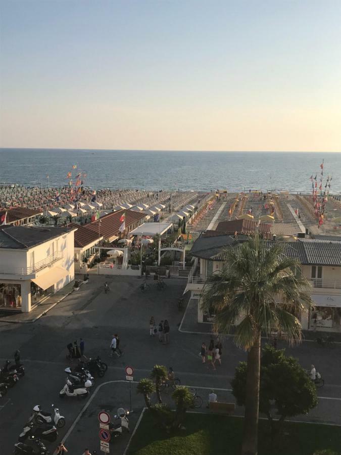 Villino Anna Hotel Viareggio Esterno foto